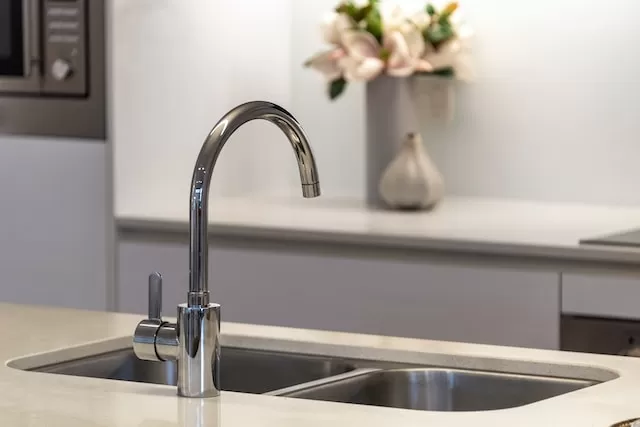 Plumbing handyman service